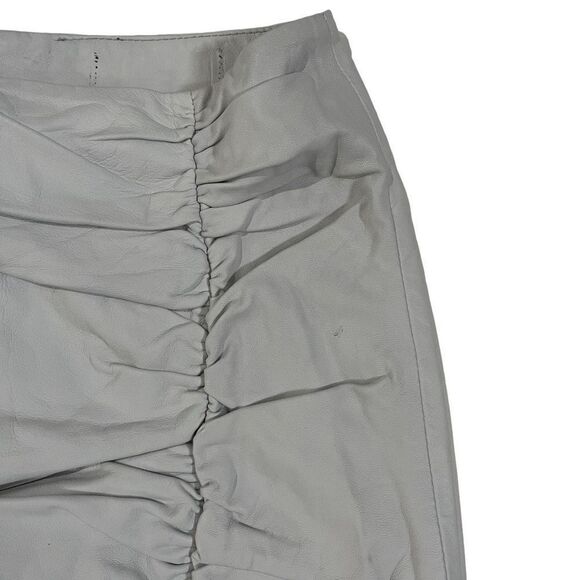 LAMARQUE Aricia Skirt in White - Picture 4 of 13